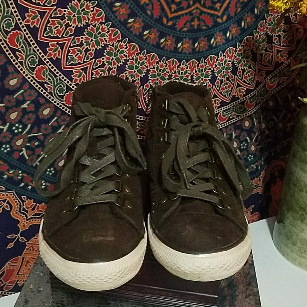 Size 10 Aldo casual tennis shoes - Picture 2 of 5